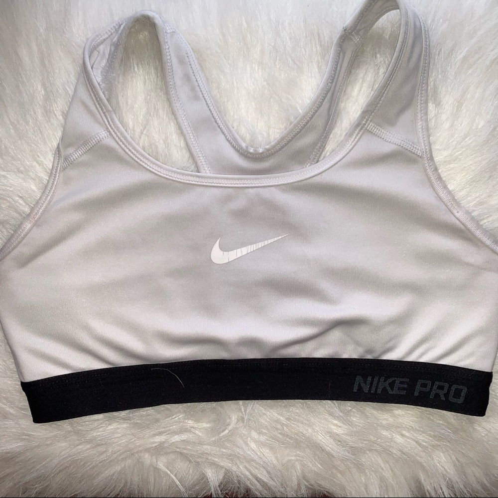 sports bra || nike